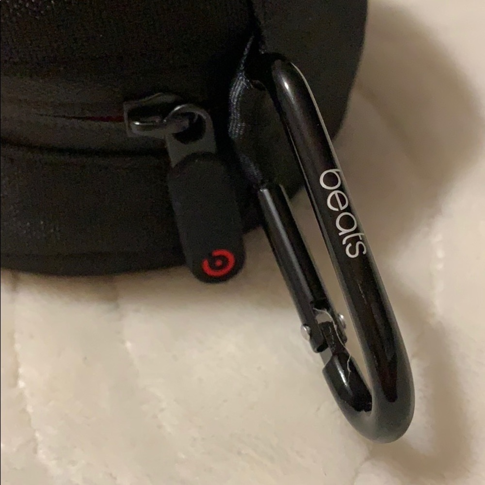 Beats case ✨ - Picture 2 of 5